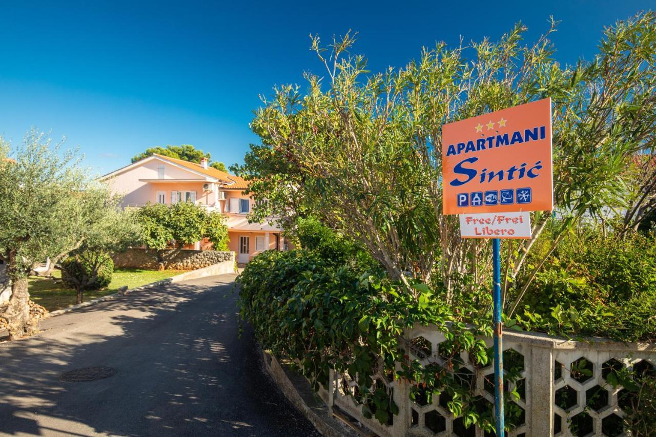 2-Bedroom Krk Apartment - Near Krk Beaches & Town! Krk Town Exterior photo